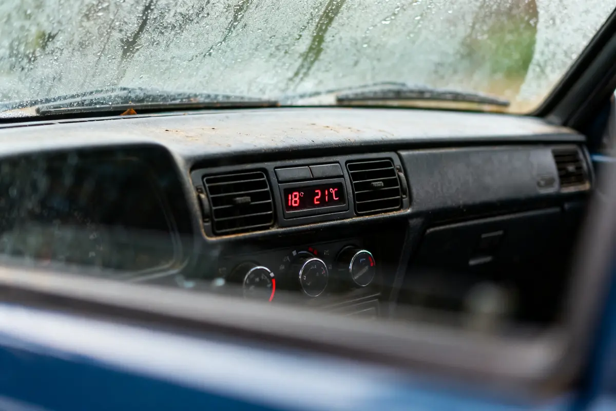 Voiture embuée chauffage activé comment how to stop car from fogging up efficacement